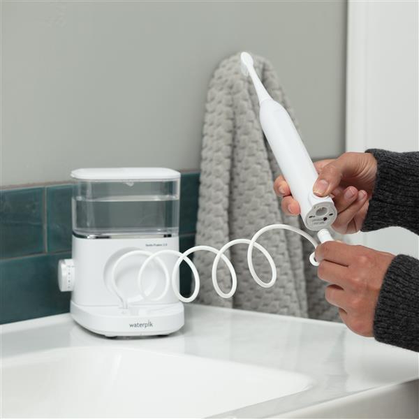 Disconnecting the Flossing Toothbrush - Sonic-Fusion 2.0 SF-04 White
