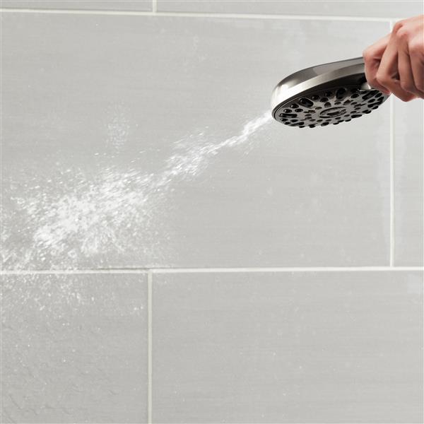 Cleaning with the QCM-769ME Hand Held Shower Head