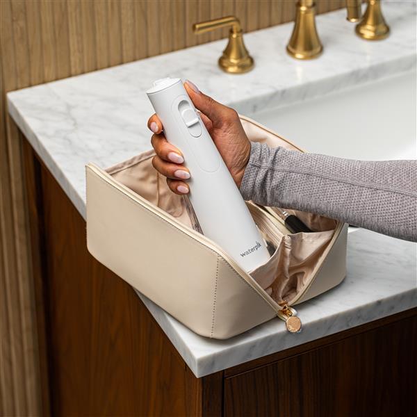 White Cordless Enhance 3000 WF-21 Water Flosser in Travel Bag