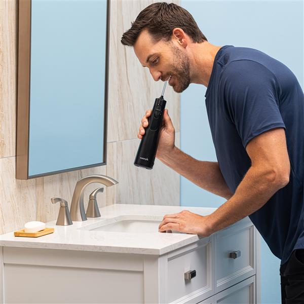 Using WF-21 Black Cordless Enhance 3000 Water Flosser