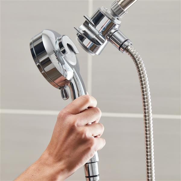 Using the XOM-763ME Low Dual Dock Hand Held Shower Head